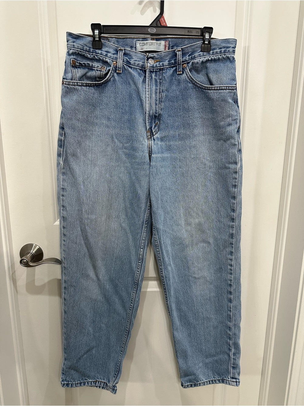 Levi's Comfort Fit 560 Jeans in Light Blue Denim